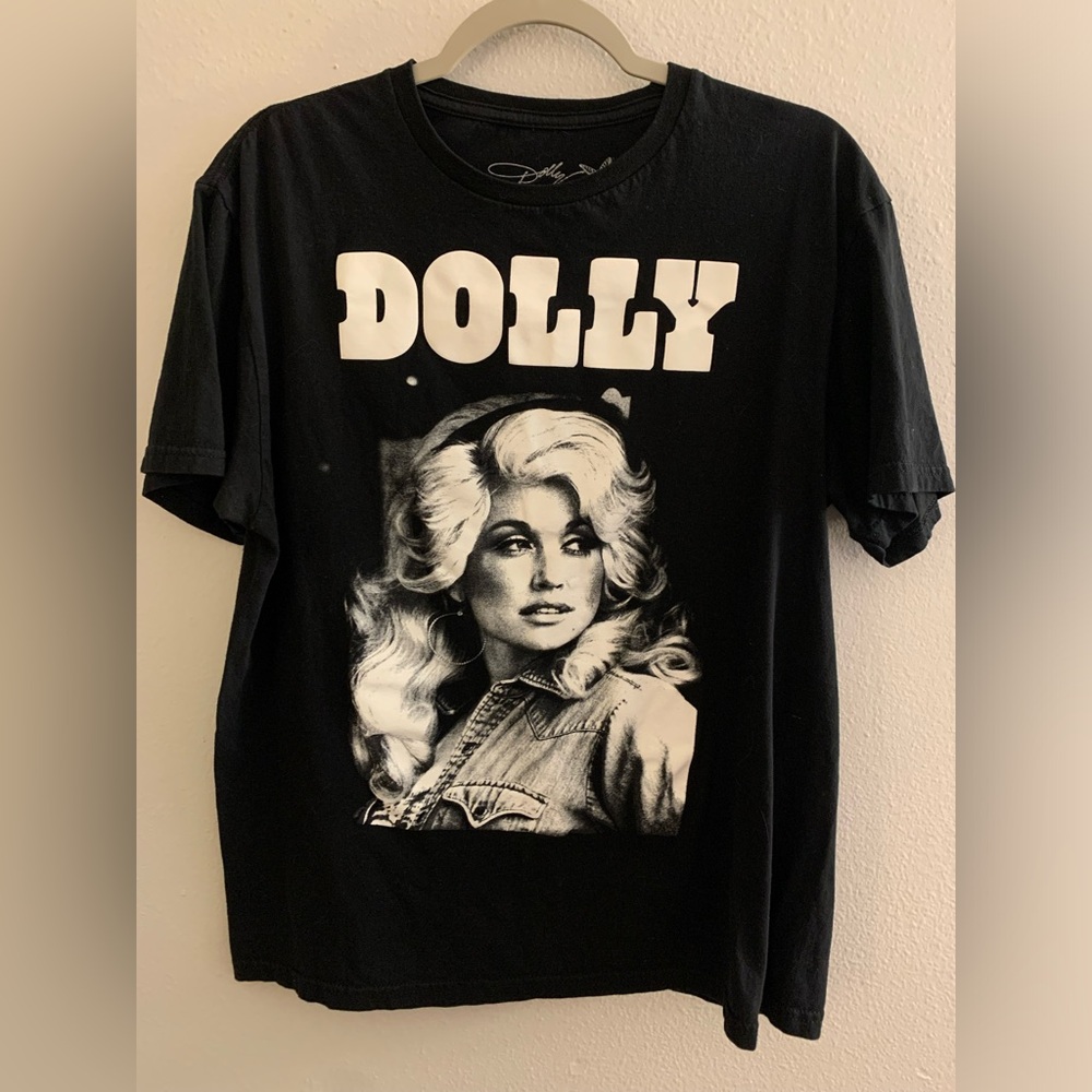 118. 🍓 Dolly t-shirt